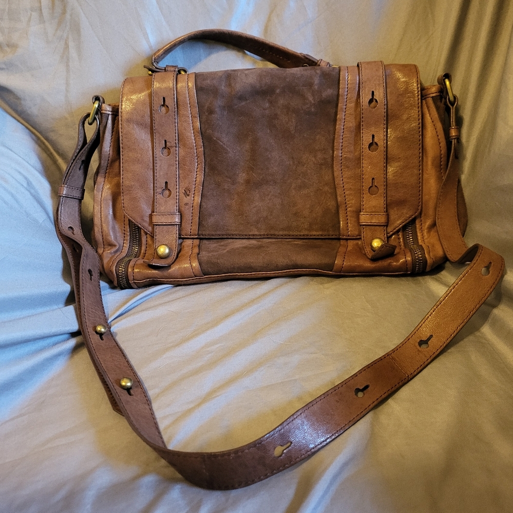 Olivia Harris Messenger Bag